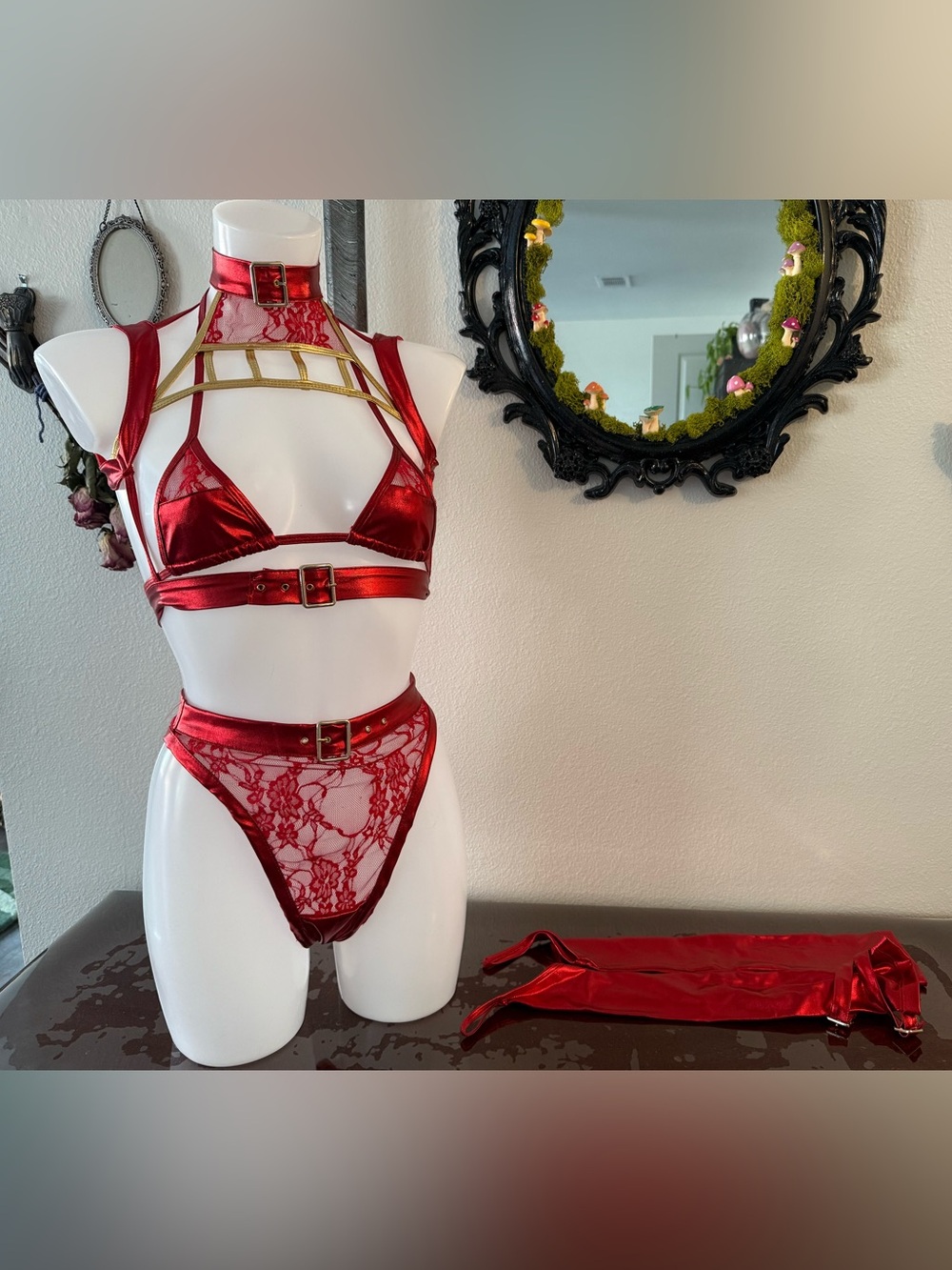Moeflavor Red Strappy Bralette and High-Waist Panty Set